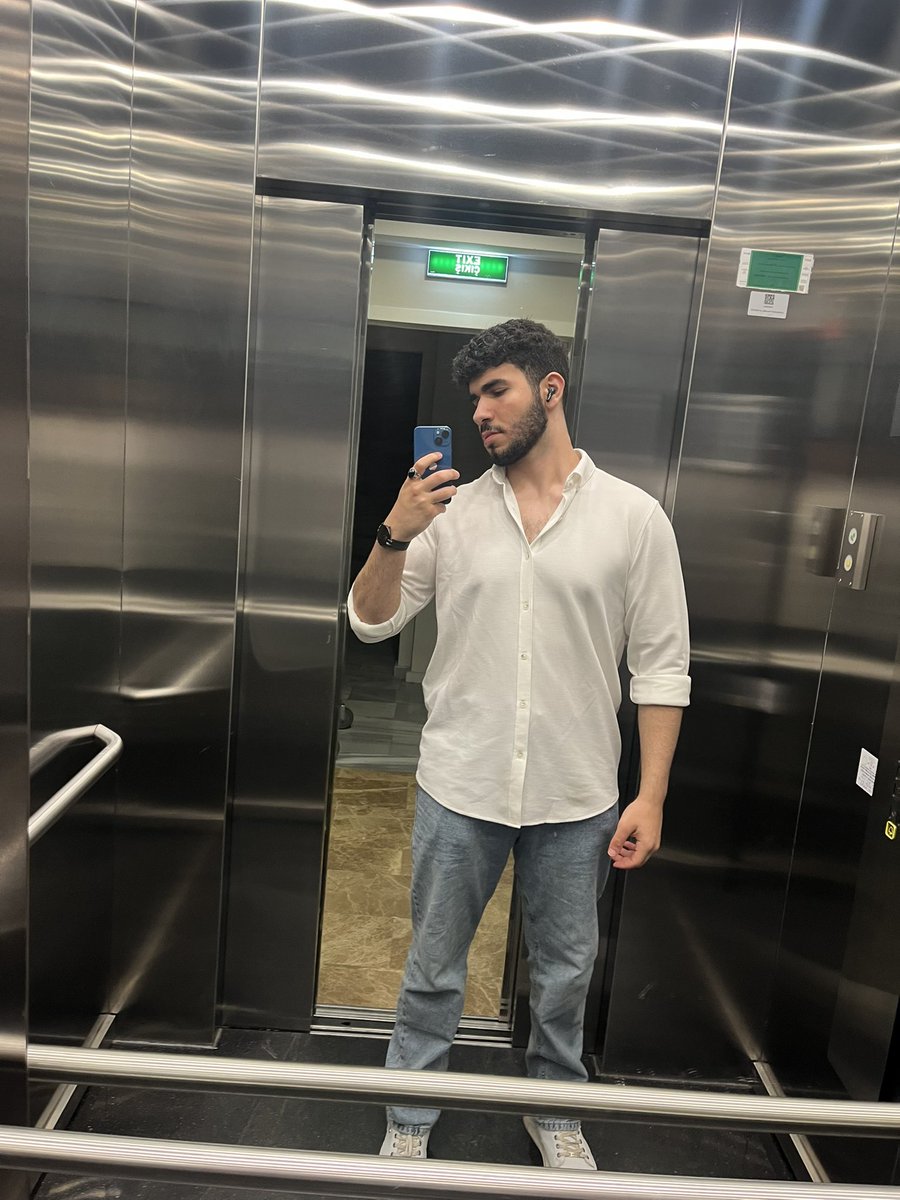 osiesyr's tweet image. انا❤️القمصان
