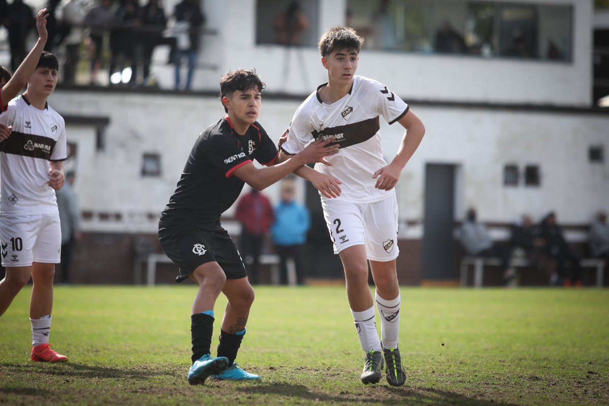 inferiorescap's tweet image. #JuvenilesLPF 🔚 Finales 🆚 Barracas Central

➡️ [V] #Sexta: 1-1 (🦑⚽️ Isaías Guzmán)

➡️ [L] #Novena: 0-1

#SiemprePlatense🤎