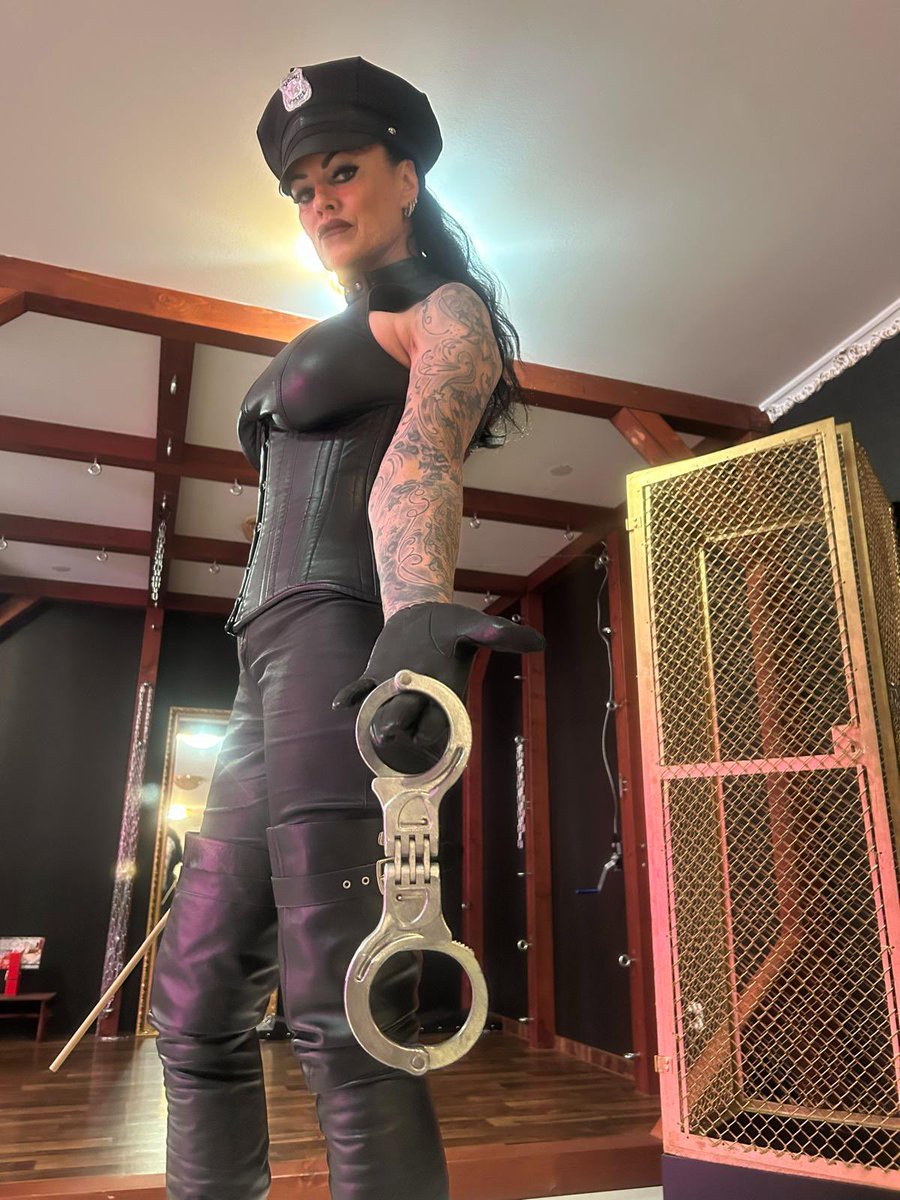 Location: <a href="/AsgardBdsm/">Asgard - BDSM Palast in Liechtenstein Dominastudio</a>