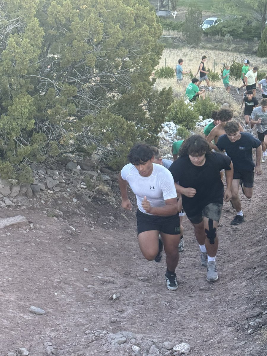 Agogespeed's tweet image. Great camp! Luke wins fastest up the hill… great run. Now down to business…. Hey @CoachNorris_ found those nails… just made us tougher…. Found your playbooks too… why were they in crayon?