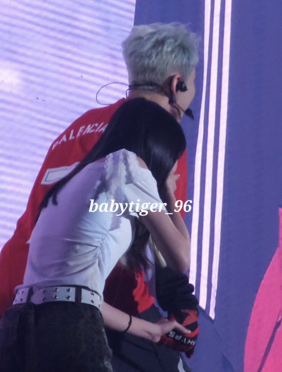 CaramelFlynt's tweet image. AH?! sorry gue orangnya cemburuan...