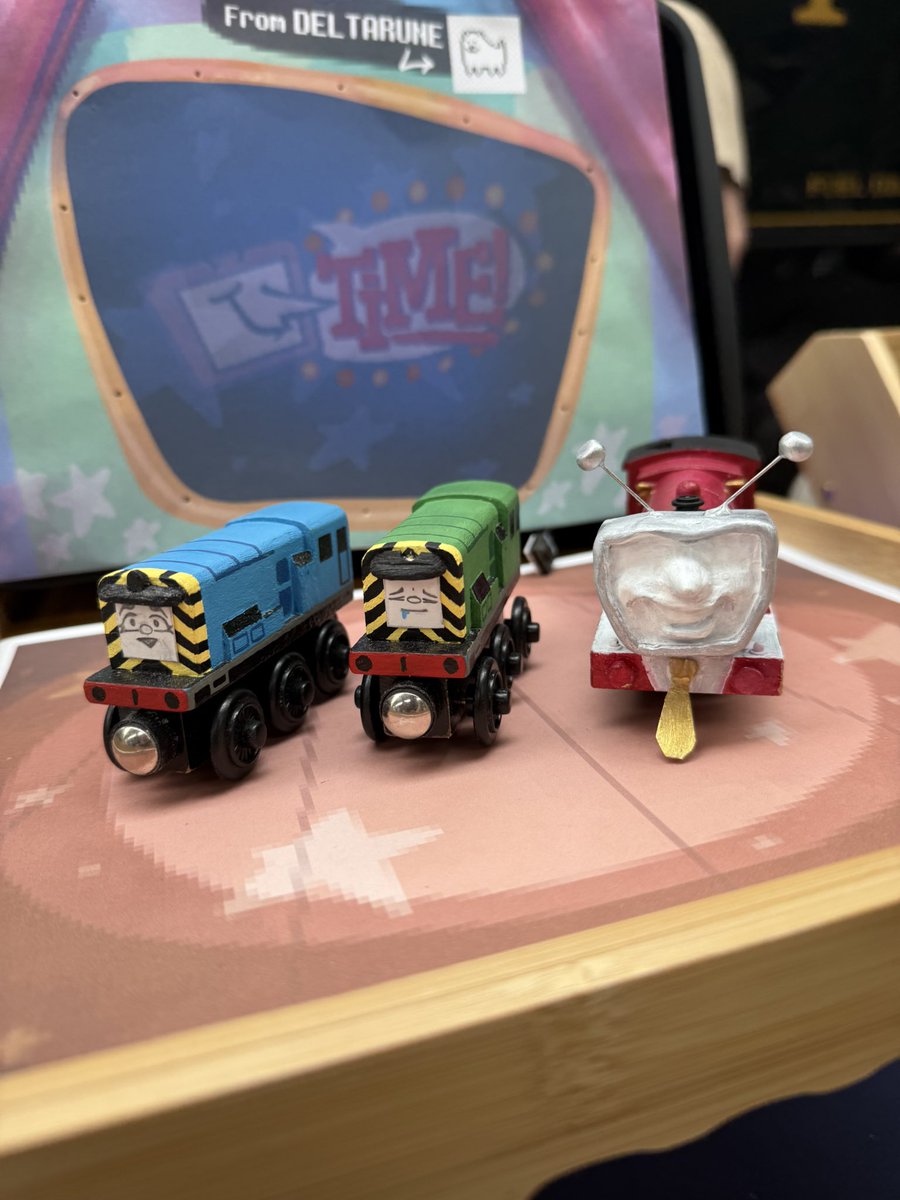 LNERLiam's tweet image. MR ANT TENNA’S TV TIME!!
+ Kyra &amp;amp; Milo!!
(Favorite display, btw)