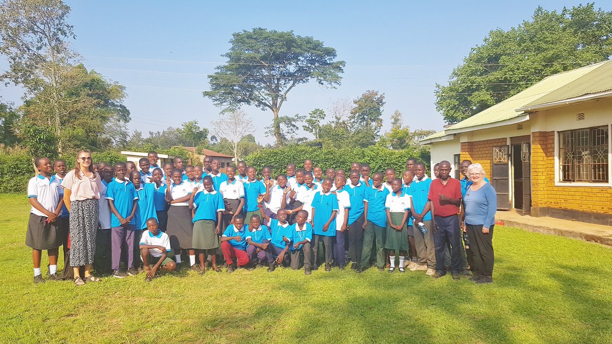 Protecting Our Youth from HIV/AIDS &amp; STIs!  UN data shows kids 12-24 are at high risk. In Ugunja, our champions are training to educate &amp; empower young people to stay safe &amp; healthy. Let’s unite to inform &amp; inspire!  #HIVAwareness #YouthHealth #UgunjaCares