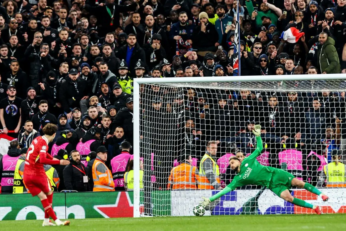 Isma783's tweet image. Si c&apos;est vraiment la fin pour Donnarumma on oubliera jamais sa campagne monstrueuse qui nous aura ramener notre 1re LDC

L&apos;ardoise est effacé, on t&apos;aime @donnarumma
