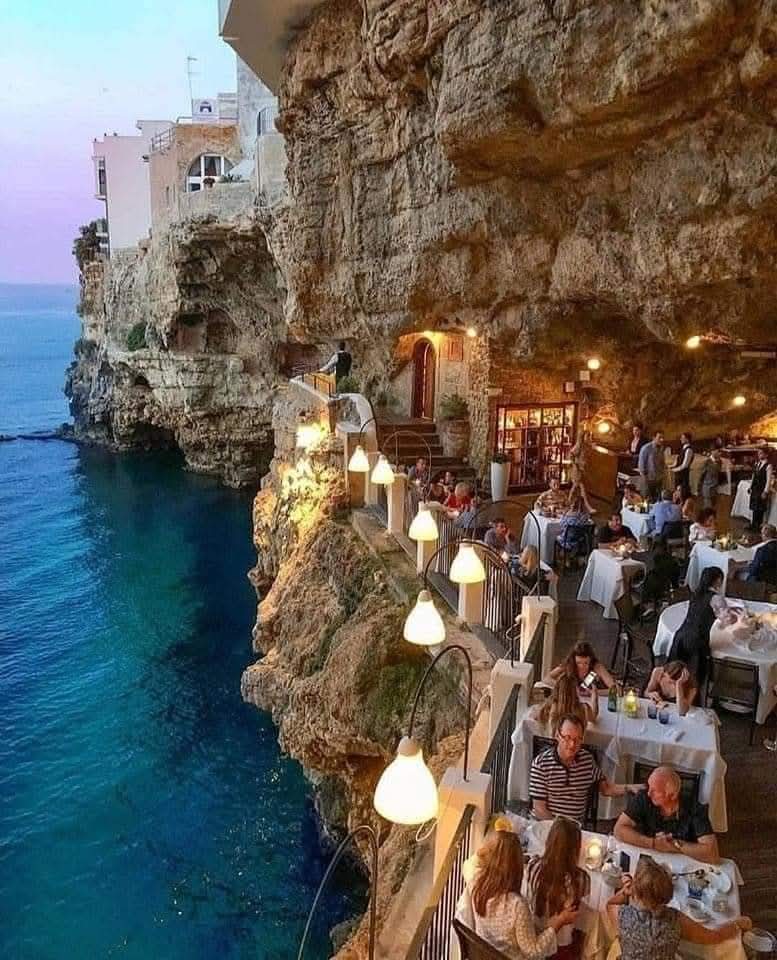 Cesidio58667798's tweet image. Buona serata 🥂