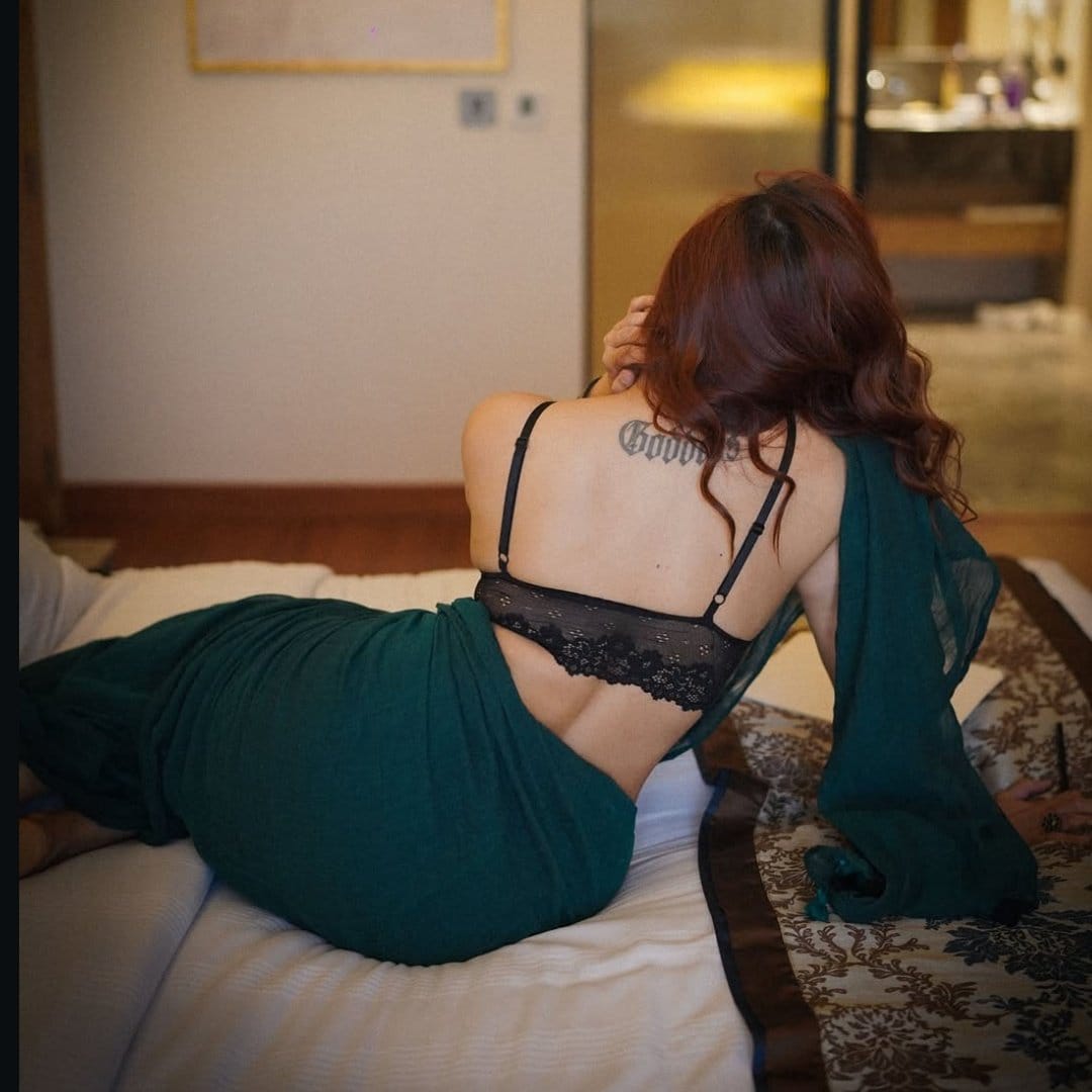 Let's your fantasy to be true...

Ready ??