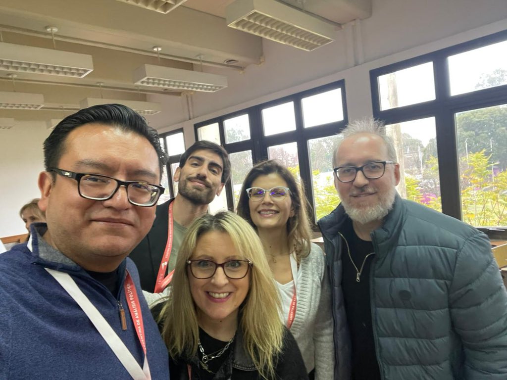 ReformasLATAM's tweet image. 📌 #HoyEnElCongresoSAAP
Hoy, sábado, concluimos nuestra participación en el XVII Congreso Nacional de Ciencia Política “La resiliencia de la democracia en tiempos de amenazas globales”, con la mesa ¿Cómo fomentar la sensibilidad comparativa en Ciencia Política?
Cerramos una…