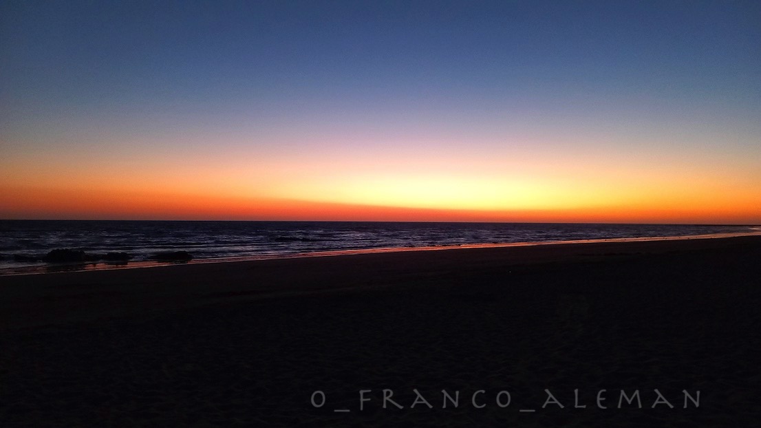 bonne nuit! ✨

good night! 💫

#sweetdreams #BoaNoite #BuenasNoches #GuteNacht #dusk #ocean #Buonanotte