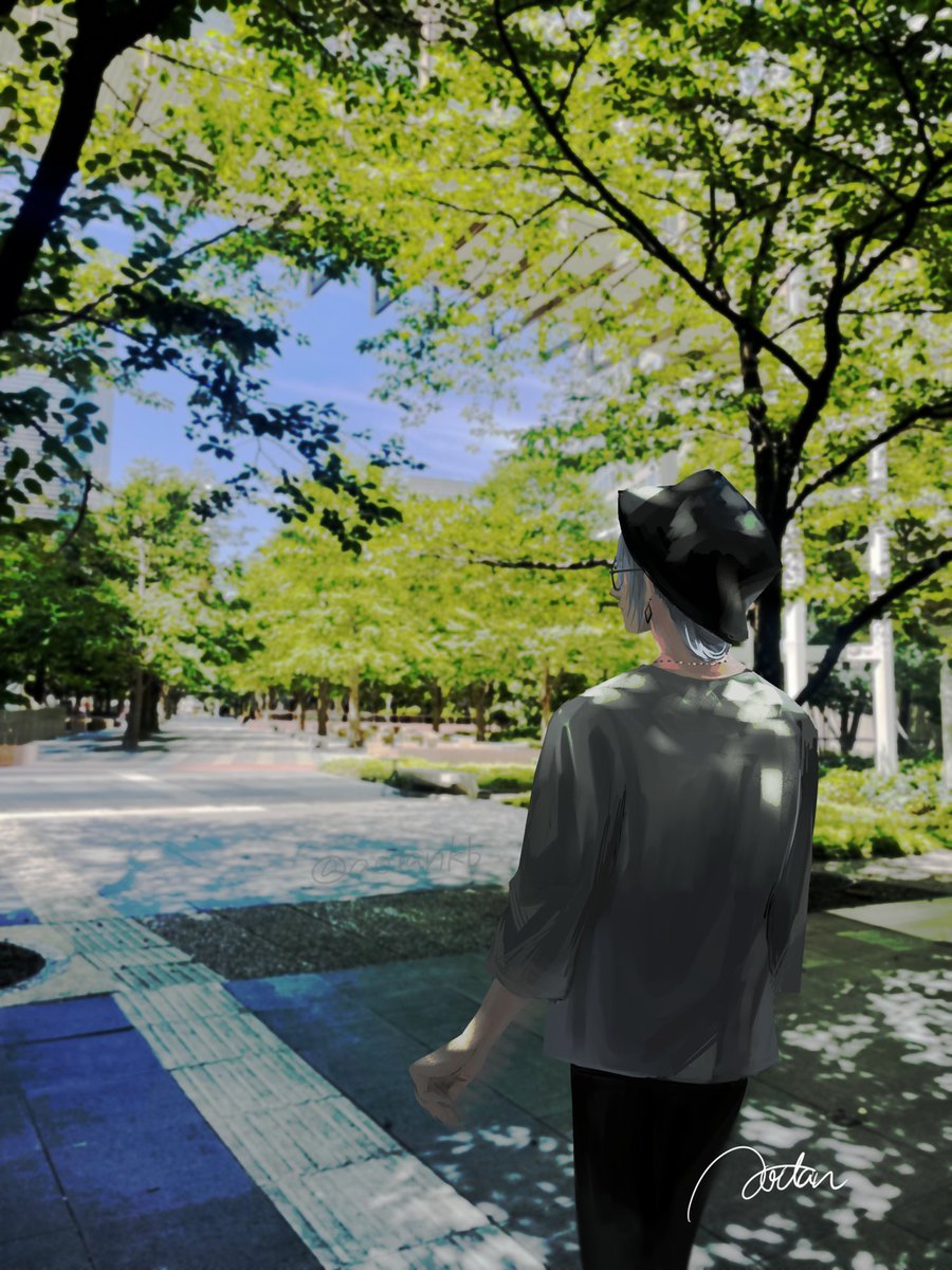 aotankb's tweet image. 「木陰入ったらちょっと元気になってました。ポーズ取る余裕はないらしい（笑）」