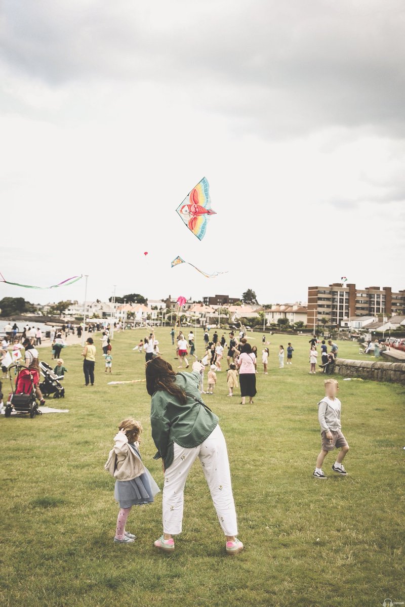 IrishMJ's tweet image. I headed along to Scotsman's Bay in Dun Laoghaire earlier today for Mothers Against Genocide's Fly a Kite for Gaza fundraiser.
It doesn't take a lot of food or water to save a life, but it seems that even these basic needs are beyond the abilities of the Israeli Govt.