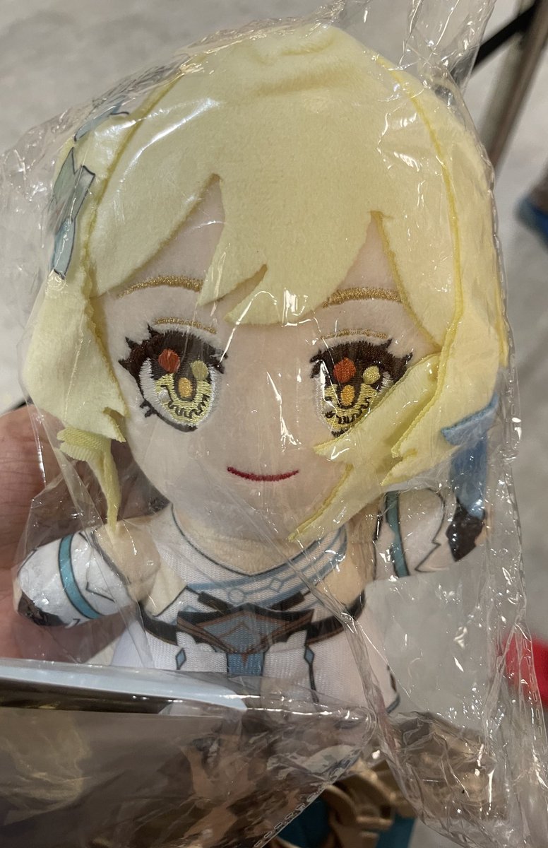 aethersweep's tweet image. someone yelled “hey aether” and threw me this