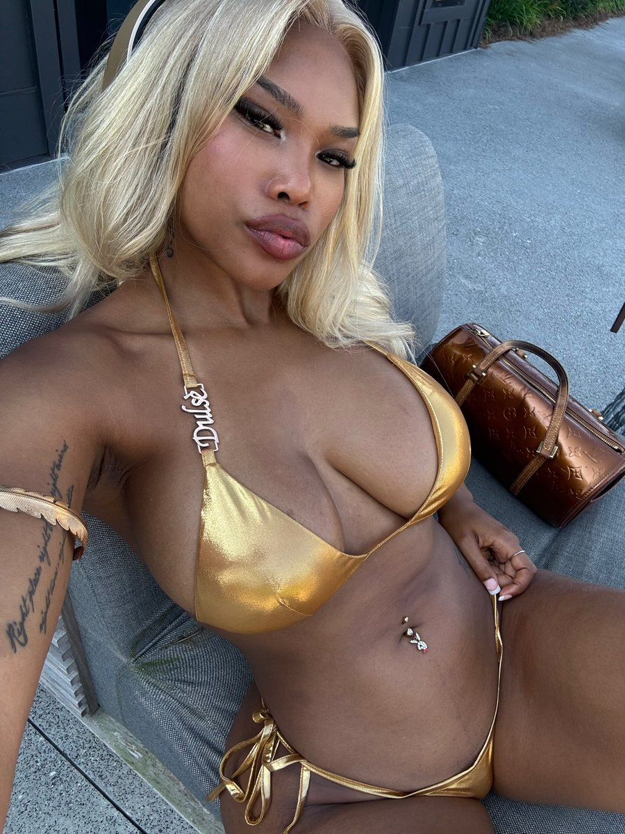 when my tan spells Dulsè &gt;