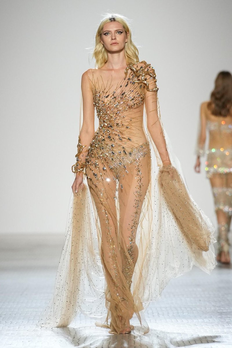 fash__ion0's tweet image. CELIA KRITHARIOTI | HERBST/WINTER 2023-2024
