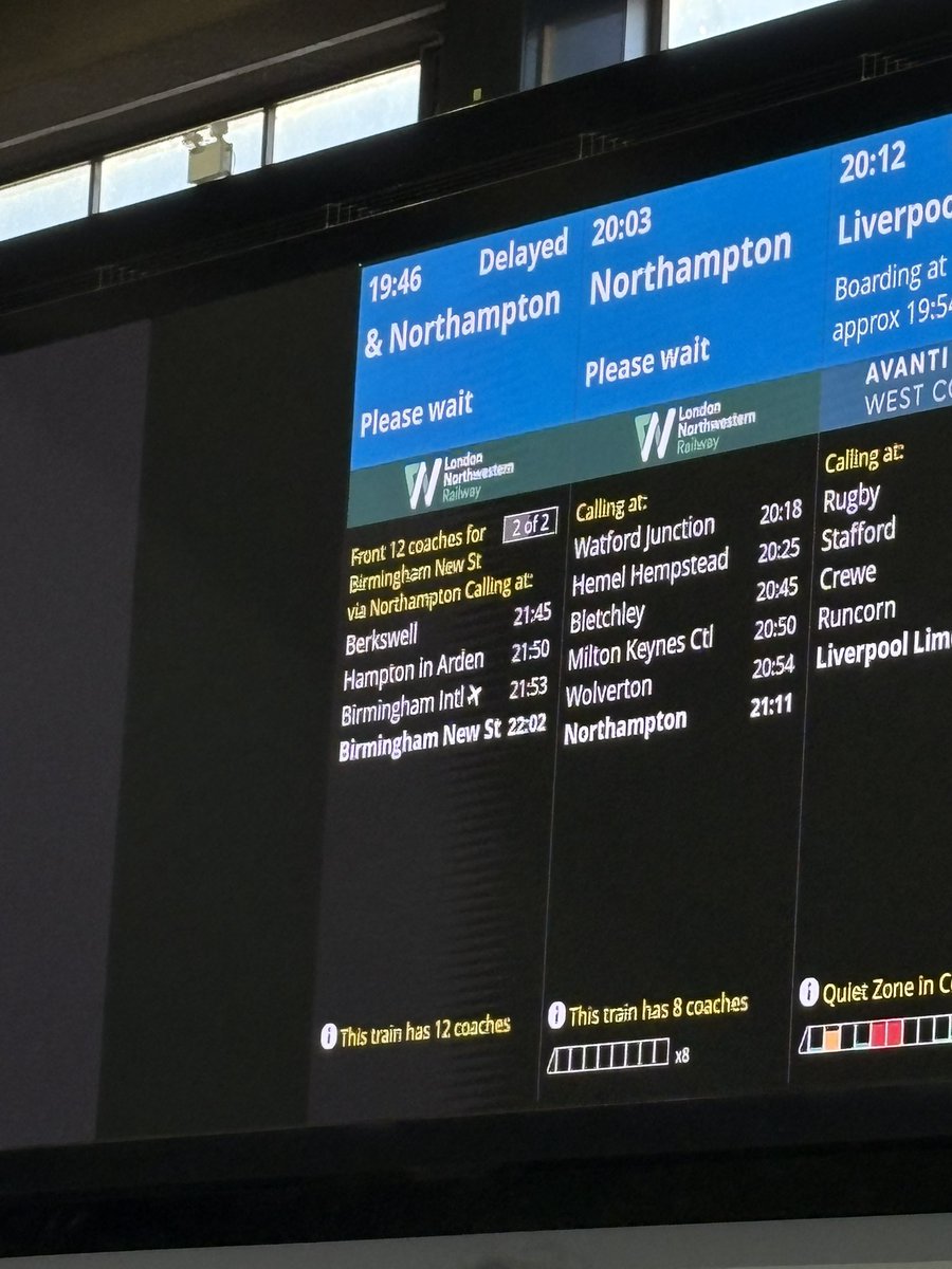 Live laugh love abysmal Euston station 😍😍