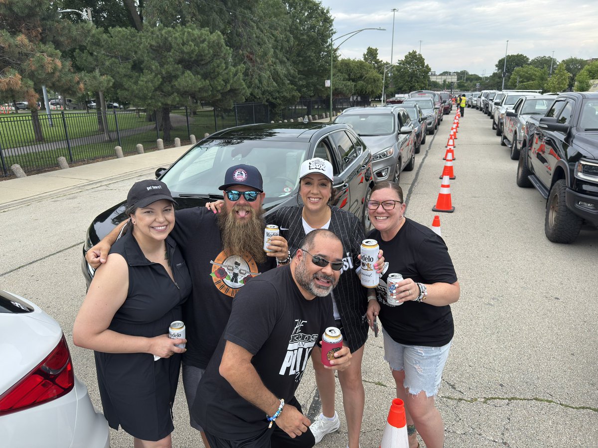 #whiskeyatcomiskey lining up with the birthday boy <a href="/HeadBumInCharge/">HBIC</a>
