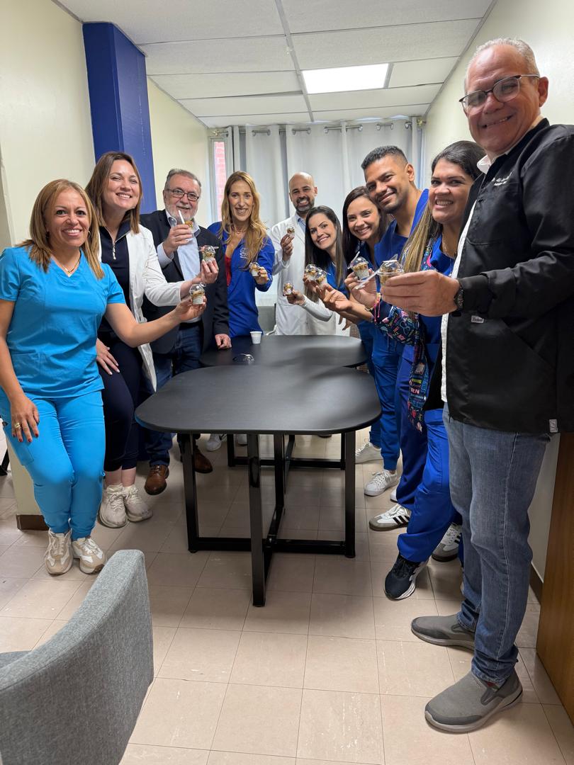 Y ahora con el Capítulo Falcón d la Sociedad Venezolana d gastroenterólogia en las II Jornadas científicas , 2 días d excelencia y  calor humano. Gracias X la invitación. Viva Falcón. Viva Venezuela. Y ahora con cariño mi charla sobre el Tratamiento de la EII en el 2025