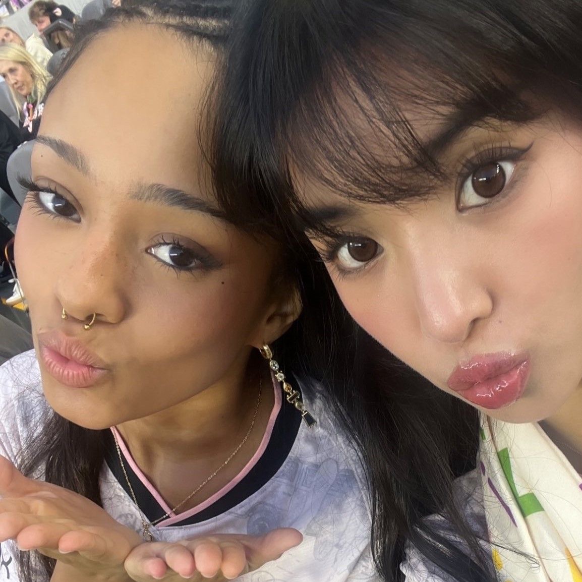 marz_pb's tweet image. everything maphinz: a 🧵🪡
