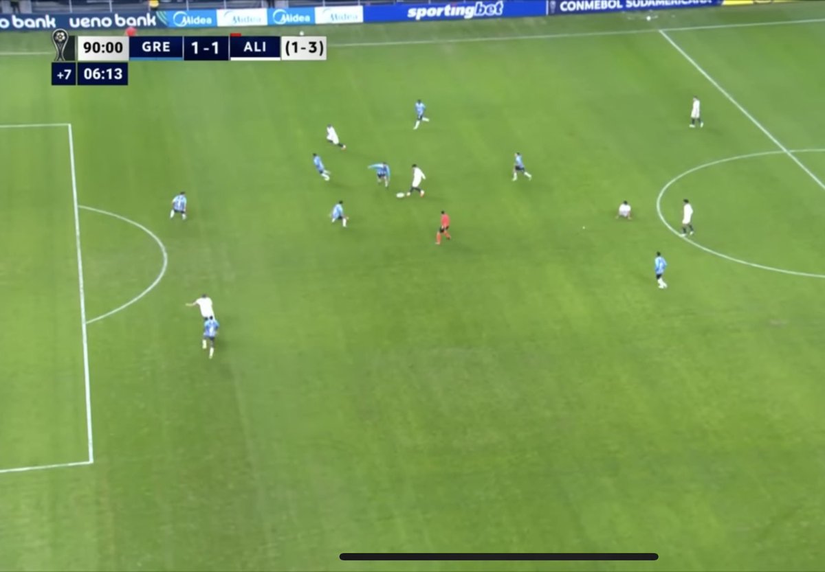 frank_reyes_al's tweet image. Estoy seguro q este gol lo hace el pirata en el torneo local y se lo anulan aduciendo offside. No tengo ninguna duda al respecto.