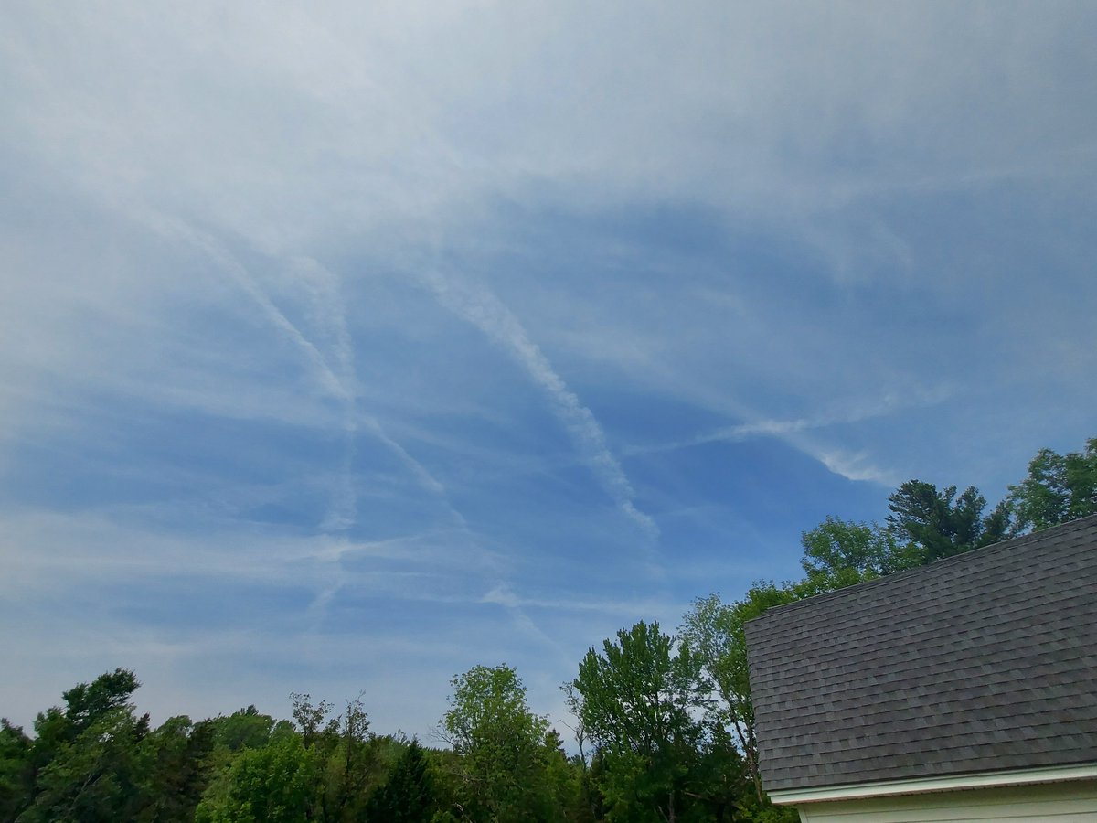 PanicMike13's tweet image. 2:50 still at it.  Western Massachusetts