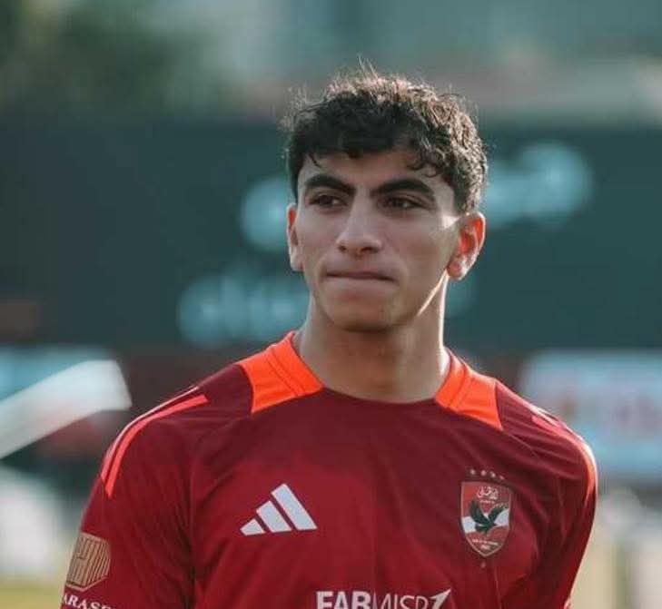 mohamedRaafaatG's tweet image. تيست تيست
3 سنين فيرست تيم بعقد محترف مش ناشي
لا شوفناه لعب 90 د علي بعض ولا لجنه من لجانهم طالبت أنه يمشي
ومعانا ك سيد عبد الحفيظ الي بيقول ايفهات من الي بتعجب الجمهور ونقوله ابنك مشي قول الو