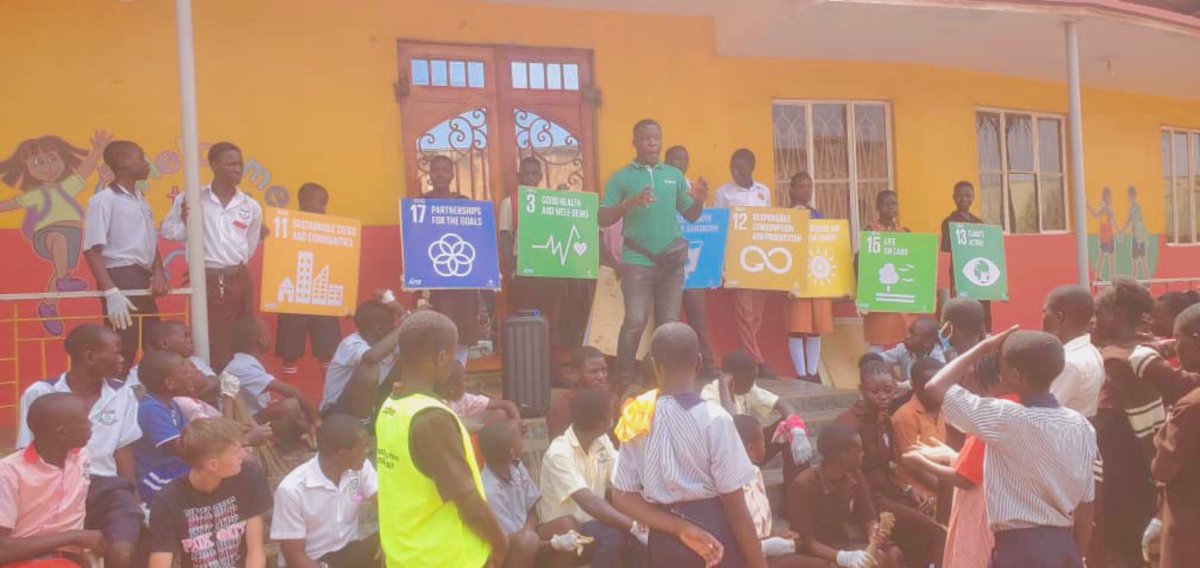 FLF_ngo's tweet image. What happens when young minds meet realities? Change. 

In Mityana, our My Nature Campaign gave students tools to understand and act on the SDGs.  
1/1