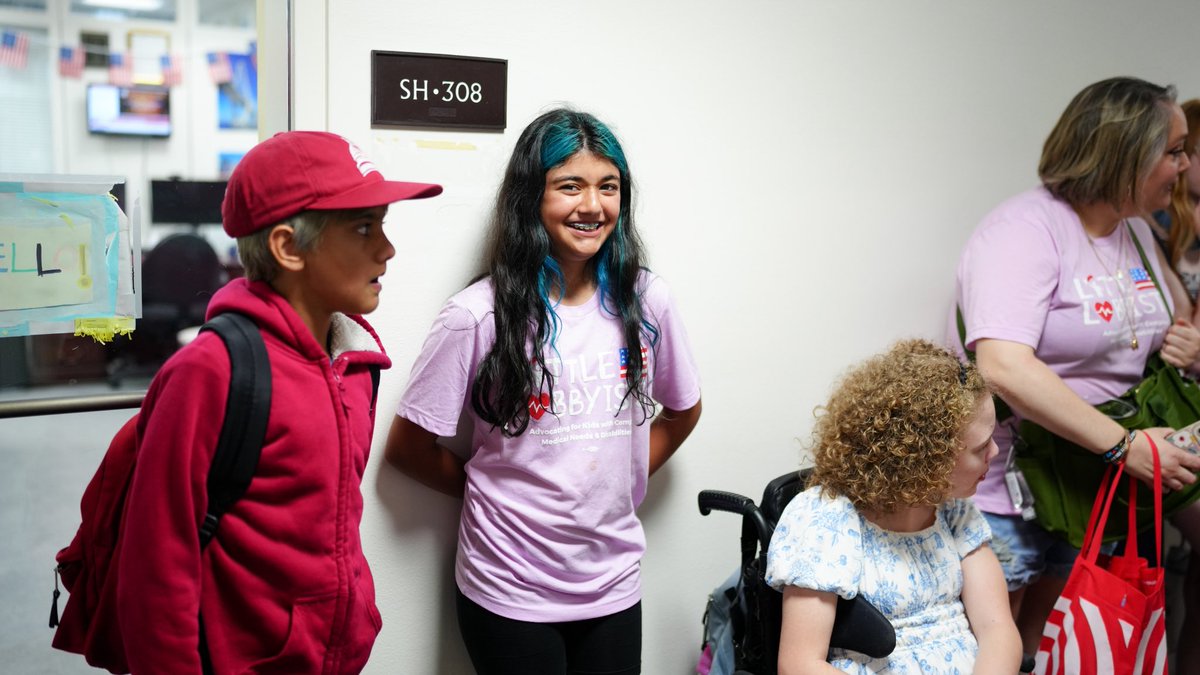 LittleLobbyists's tweet photo. We are so thankful to all of the Little Lobbyists families who traveled to Washington, D.C., to participate in the #ProtectMedicaid vigil and walk the halls of Congress alongside their medically complex children.

Here are some of a favorite 📸 from the past few days. More soon! https://t.co/S0qRPQUxh2