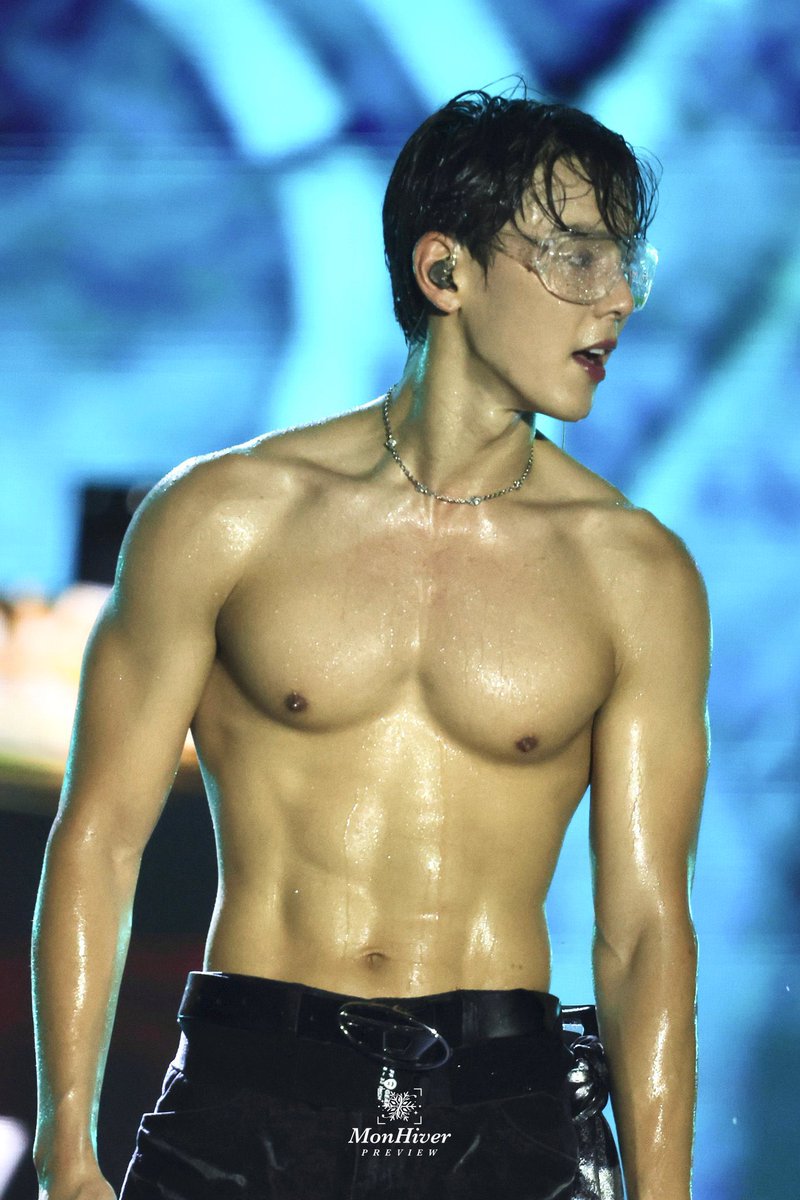 sangyeonisms's tweet image. OH LORD