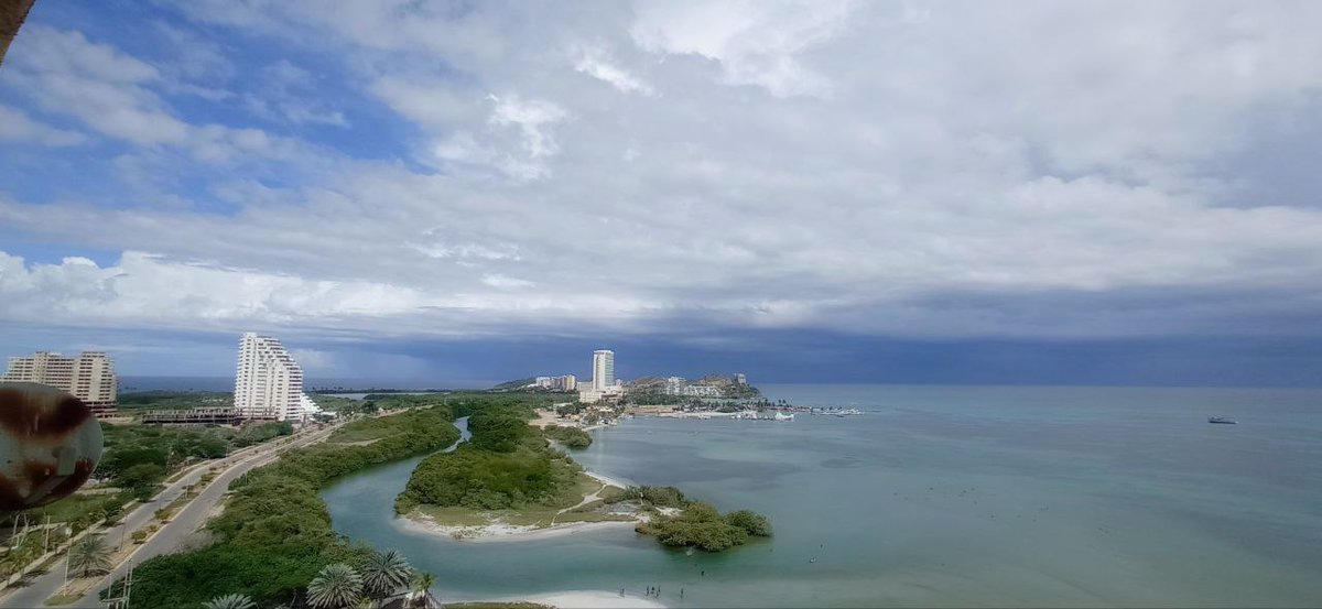 ClimaMgta's tweet image. Saliendo desde Cariaco nubosidad convectiva hacia el Sureste de la isla de Margarita. Atentos ⚠️ #26jul 2:55 pm

Vía @bmwplaya
