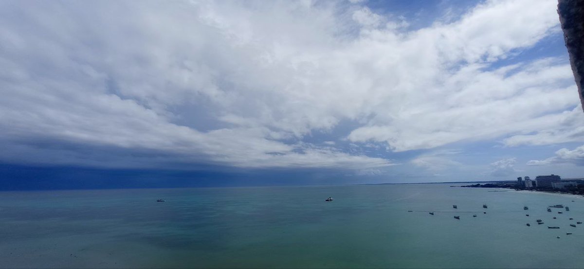 ClimaMgta's tweet image. Saliendo desde Cariaco nubosidad convectiva hacia el Sureste de la isla de Margarita. Atentos ⚠️ #26jul 2:55 pm

Vía @bmwplaya
