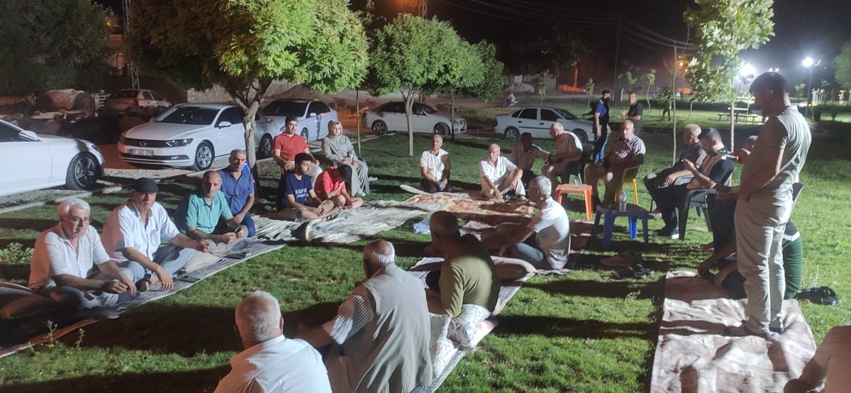 demurfail63's tweet image. Demokratik Toplum Buluşmaları kapsamında bugün Yarimtepe Köyü’ndeydik.
Karaköprü ilçesine bağlı Yarimtepe Köyü’nde halk toplantısı gerçekleştirdik.
Köy halkıyla bir araya gelerek talepleri ve çözüm önerilerini konuştuk. Demokratik katılımın ve ortak yaşamın önemini vurguladığımız…