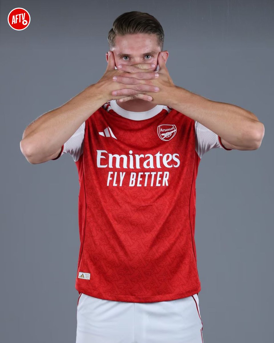 新品タグ付 L アーセナル チャンピオンズ 14 番 GYÖKERES 新品タグ付 L アーセナル チャンピオンズ 14 番 GYÖKERES 2025 Topps