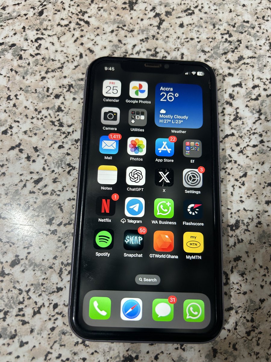 RexxMayo's tweet image. iPhone 11 64 gb very neat....falaaaa 
Dm let&apos;s talk 🙂