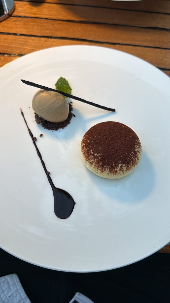CodyRoarkNFL's tweet image. 🤌 second to last night in Italy. Going to miss the food so much!