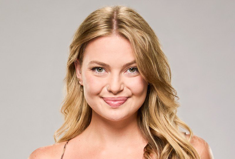 megansgameboy's tweet image. FAKE ice queen vs REAL ice queens #bb27
