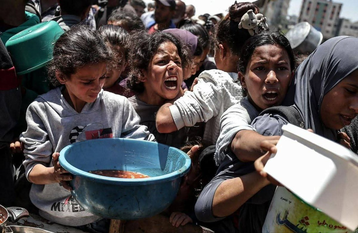 ahmdmthr1's tweet image. اللهمَّ اهلك من في هلاكه الفرج عن#غزة
#GazaHolocaust
#GazaStarving
#غزه_تباد_وتحرق
#غزة_تقتل_جوعاً