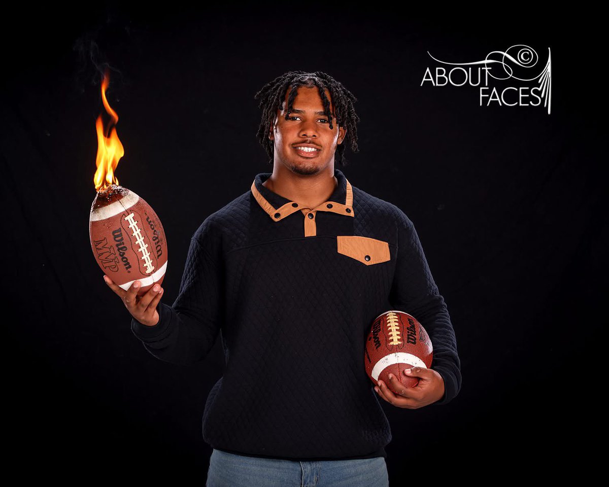 drliz1981's tweet image. I canβt believe weβre already hereβ¦ senior year! Watching @DericWashingto7 grow into the young man he is today has been such a blessing. His strength, kindness, and confidence shine through in every photo and I couldnβt be more proud of him as he gets ready to take on the world!