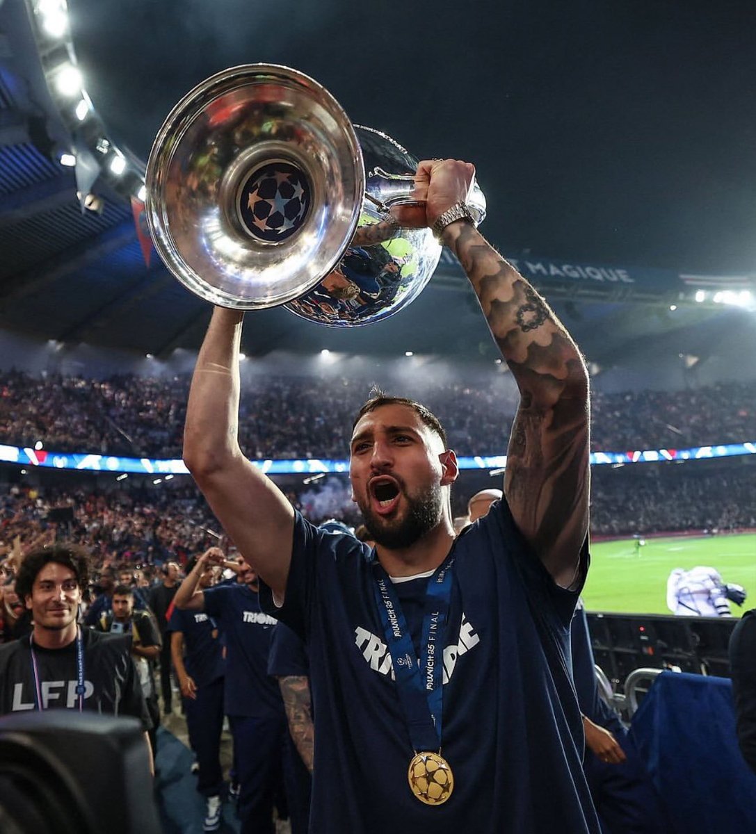 AhsokaOff's tweet image. DONNARUMMA TU ES PARISIEN ❤️💙

@donnarumma