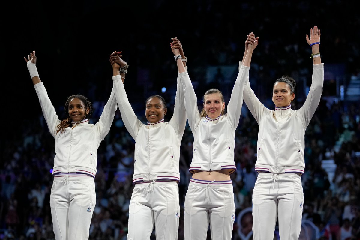TV5MONDEINFO's tweet image. 🤺Championnes du monde ! L'équipe de France féminine d'épée remporte l'or à Tbilissi après la victoire contre les Russes. Marie-Florence Candassamy, Alexandra Louis Marie, Eloise Vanryssel et Lauren Rembi offrent un premier titre mondial de la délégation française en Géorgie.