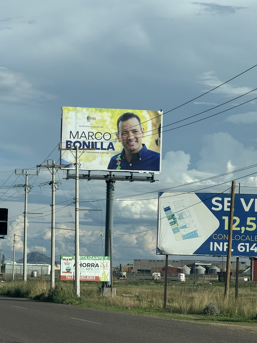 Edocaro's tweet image. Así es la política en México, la oposición crucificó a cierta señora de Morena por publicidad fuera de campaña. Pero sus actos… lo sostengo en la política son los mismos y las leyes se hicieron para otros, no para ellos. @SocCivilMx