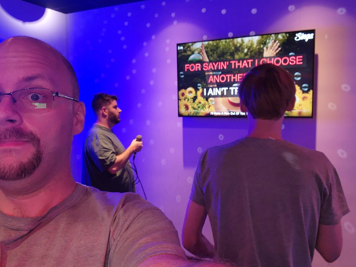 DrDemolitions's tweet image. The fellas went and did karaoke!
First time for myself, but damn it was a lot of fun. We did some Abba, Queen, Weezer, and Sabaton, we were even doing man out of you, then we ran out of time, and it kicked us out , but it was funny