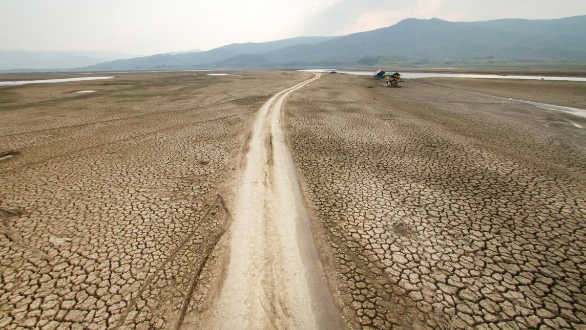 Türkiye’nin çok konuşulmayan derin meselesi; su krizi

Türkiye’de, özellikle de Batı bölgelerinde son dönemde çok gündeme getirilmeyen ama herkesi derinden etkileyen bir kriz yaşanıyor; su krizi. Ekonomik kriz kadar konuşulmasa da, içme suyu yetersizliği artık halkın en önemli