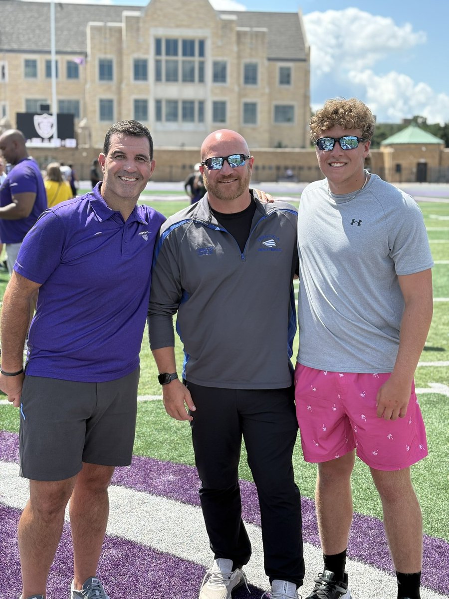 HunterVincenty's tweet image. Completed my last camp for the 2025 football season! UST was fun and challenging experience. I was worked hard and learned a lot. Thank you Coach @jay_macintyre11 and @Coach_Caruso for taking the time and coaching me up, it meant allot to me. I want to be worked hard and…