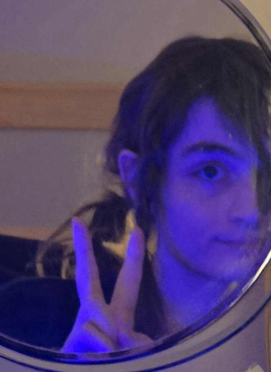 MaidJumpy's tweet image. grandma is tired
