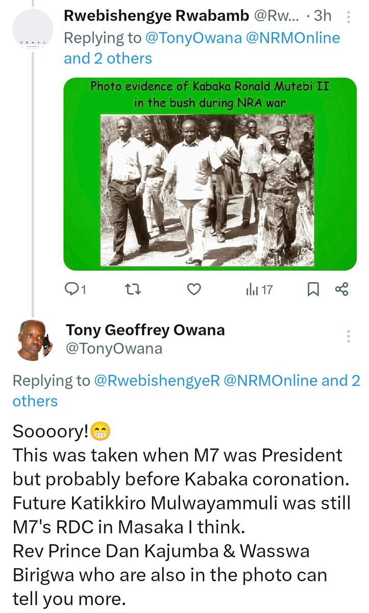 TonyOwana's tweet image. THIS IS NOT A BUSH WAR PHOTO!
Except @KagutaMuseveni escort Sgt Kayanja Fred, all people in this routinely miscaptioned photo are alive.
Don't put them in the bush long after the war; ask them for the facts.