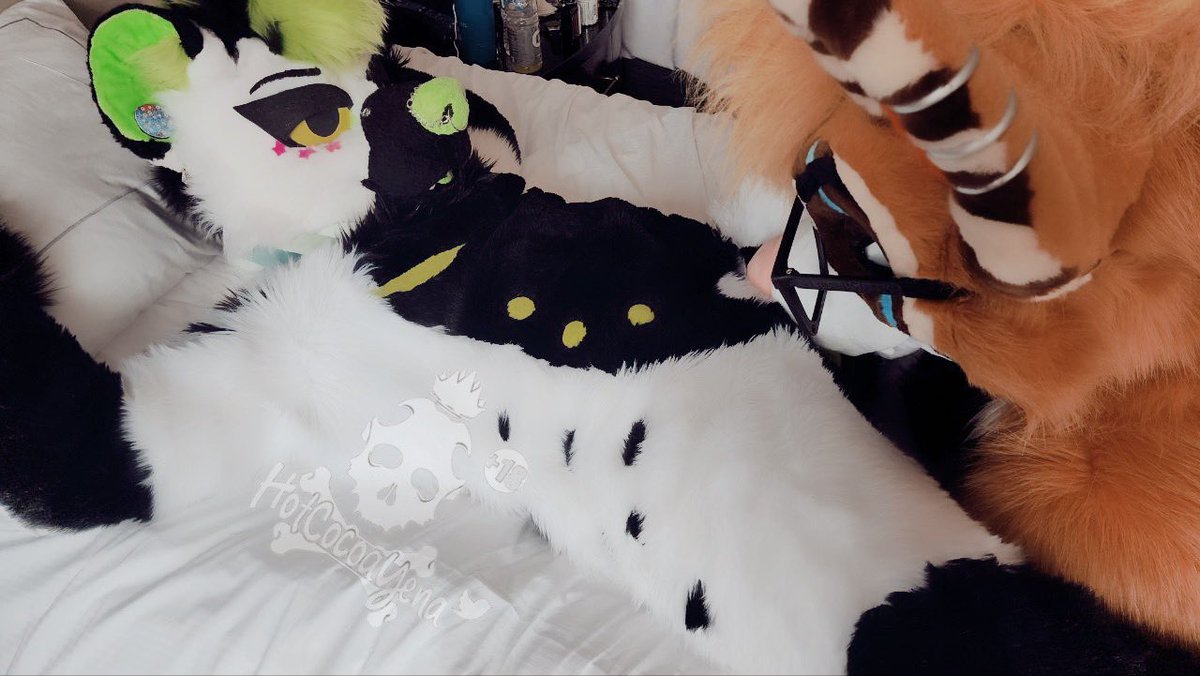 Why can’t I kiss my honey <a href="/Big_Bad_Wuffer/">The Bad One</a> on my MOUF right now? It’s really sick and twisted