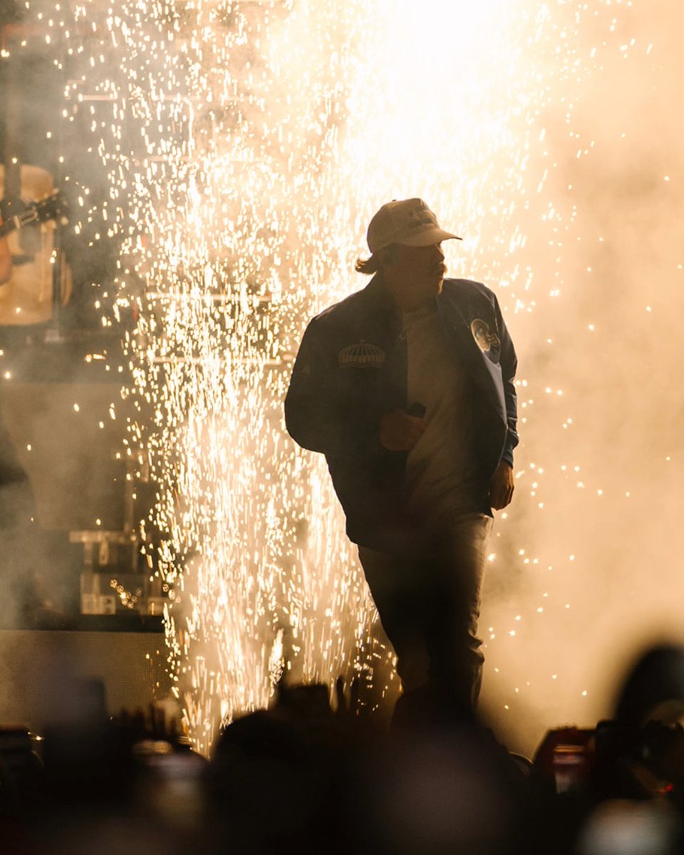 LumenField's tweet image. .@MorganWallen Night 1 delivered. Let's run it back for Night 2.
🎟️ lmnfld.com/utprygvo