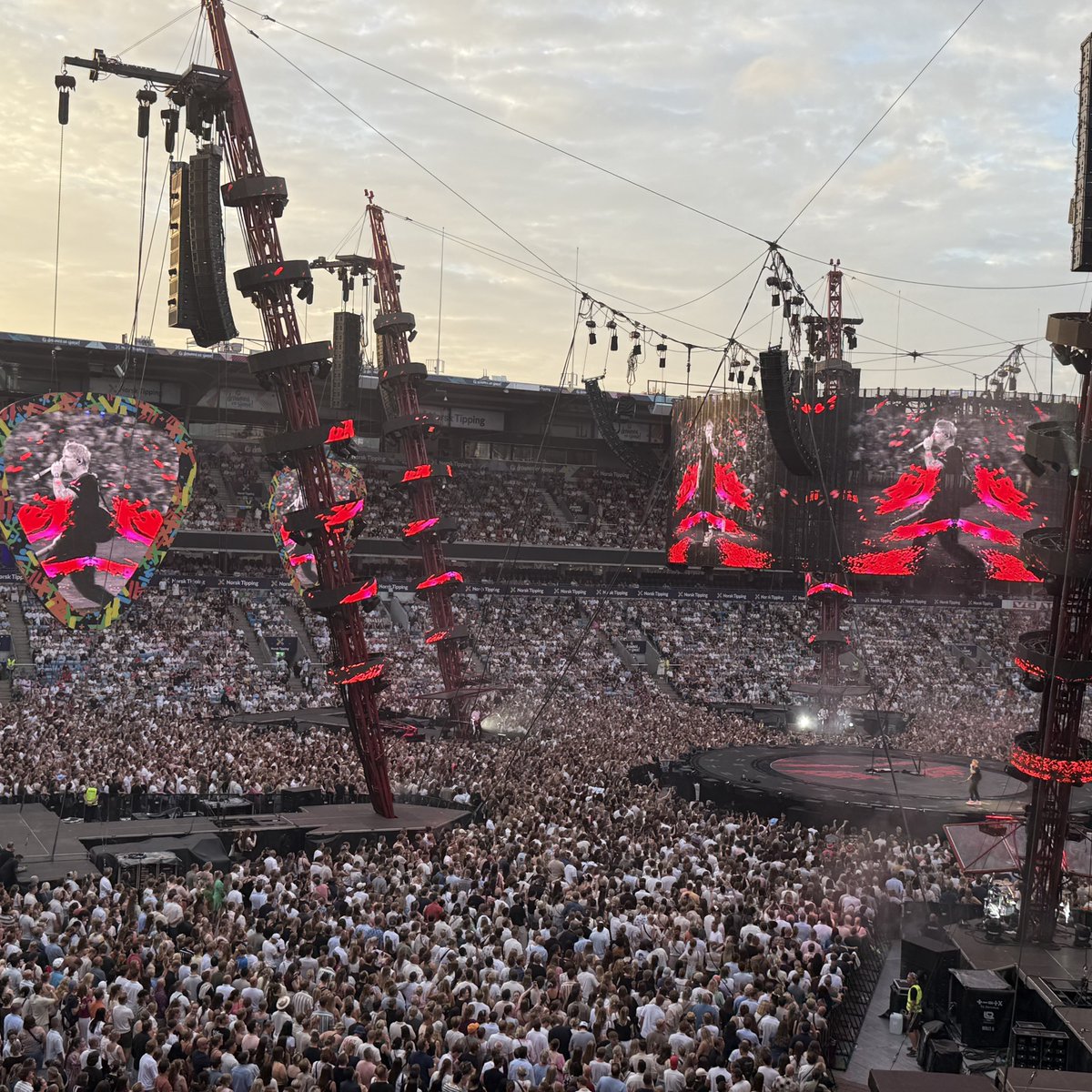 Andy @EverybodyShirts (@andyshirts1) on Twitter photo Absolute top marks to both <a href="/torikelly/">tori kelly</a> and <a href="/MylesSmithUK/">M Y L E S S M I T H</a> for their sets supporting Ed Sheeran tonight in Oslo. But extra credit for wearing the national team shirt! ❤️ Absolute top marks to both <a href="/torikelly/">tori kelly</a> and <a href="/MylesSmithUK/">M Y L E S S M I T H</a> for their sets supporting Ed Sheeran tonight in Oslo. But extra credit for wearing the national team shirt! ❤️