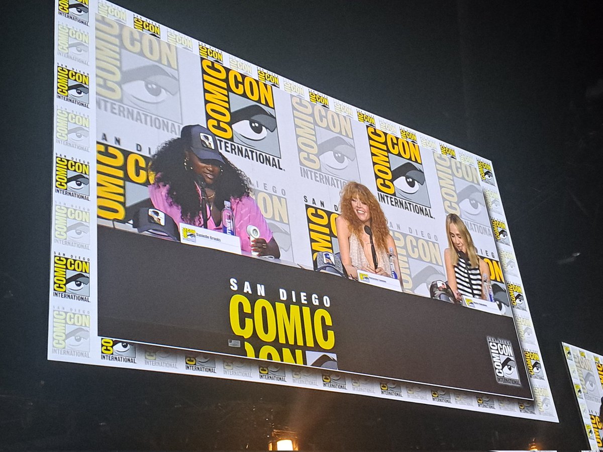 ChillyBoyYT's tweet image. Maria Bakalova has been SO endearing during this panel.
Out of the entire panel she has been SO enthusiastic about her character and the film!
The highlight for me ❤️
#SDCC #SDCC2025 #SDCC25 #TheBadGuys2 #MariaBakalova