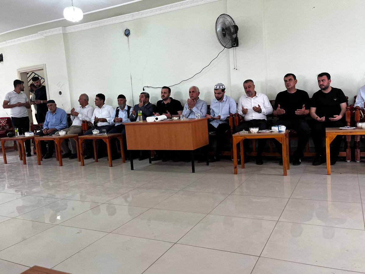 AK Parti Siirt (@akpartisiirt) on Twitter photo 📍Baykan
İl Başkanımız Sn. <a href="/AvCanerOzturan/">Av. Bahri Caner ÖZTURAN</a>
Milletvekilimiz Sn. <a href="/mervangul56/">Mervan Gül</a>
Gençlik Kolları Başkanımız Sn. <a href="/mrtgul34/">Murat Gül</a>
Ve yönetim kurulu üyelerimiz ile birlikte;
📌Erdal
📌Taş
📌Gülmez
📌Erol
📌Yüksel
Ailelerinin taziyelerine katılım sağladılar .
Vefat edenlere Allah’tan 📍Baykan
İl Başkanımız Sn. <a href="/AvCanerOzturan/">Av. Bahri Caner ÖZTURAN</a>
Milletvekilimiz Sn. <a href="/mervangul56/">Mervan Gül</a>
Gençlik Kolları Başkanımız Sn. <a href="/mrtgul34/">Murat Gül</a>
Ve yönetim kurulu üyelerimiz ile birlikte;
📌Erdal
📌Taş
📌Gülmez
📌Erol
📌Yüksel
Ailelerinin taziyelerine katılım sağladılar .
Vefat edenlere Allah’tan