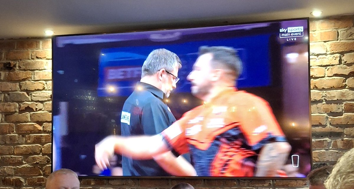 Pub. Watching The Darts. Feel like one of the boys 🎯❤️
#LovetheDarts
#WorldMatchPlay